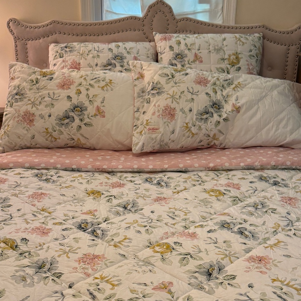 Cath Kidston Floral Comforter Set with Pink and Yellow Flowers